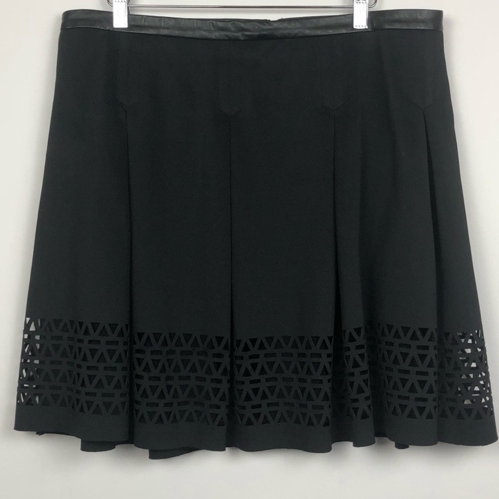 Catherine Malandrino Black Cut-Out Hemline Skirt - Picture 1 of 1
